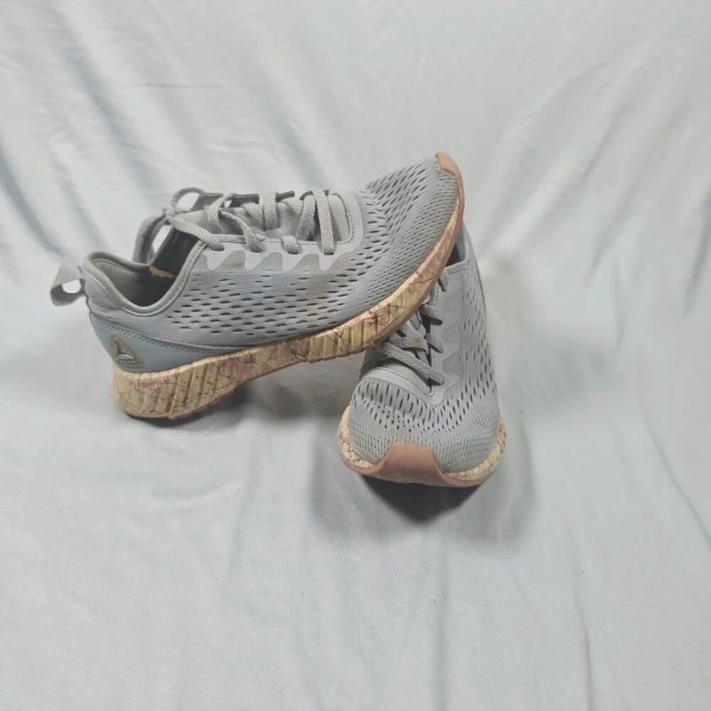 Reebok Women's Flashfilm Dessertcart Size 5.5 women